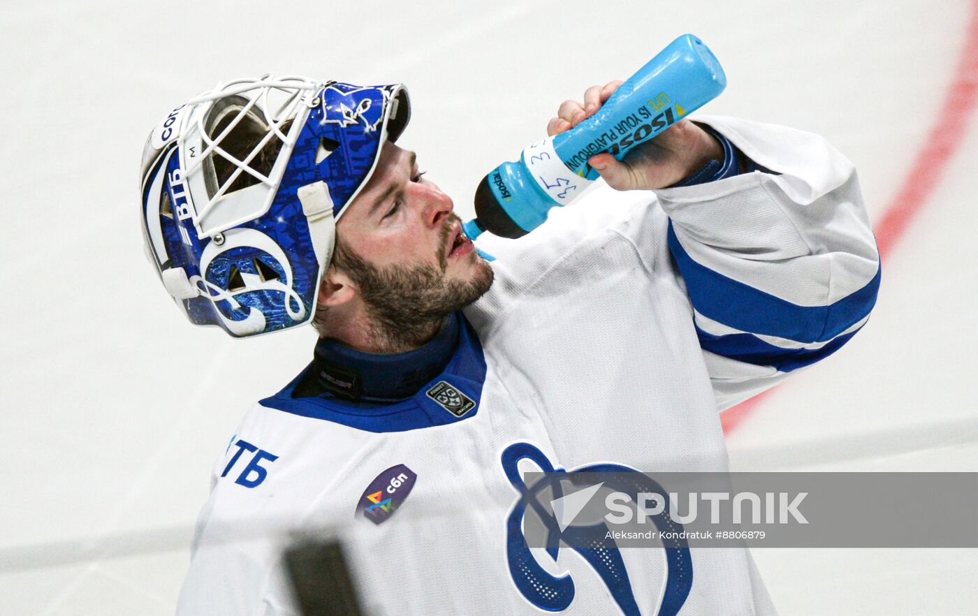 Russia Ice Hockey Kontinental League Traktor - Dynamo