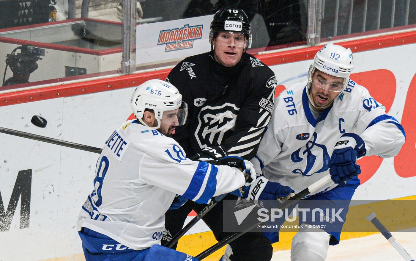 Russia Ice Hockey Kontinental League Traktor - Dynamo