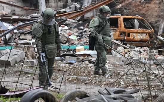 Russia Ukraine Military Operation Selidovo Demining