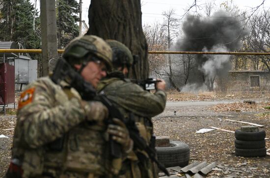 Russia Ukraine Military Operation Selidovo Demining