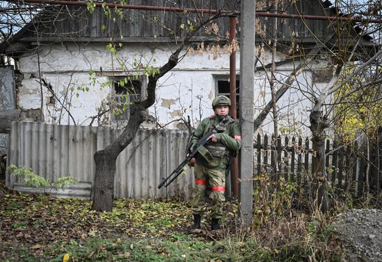 Russia Ukraine Military Operation Selidovo Demining