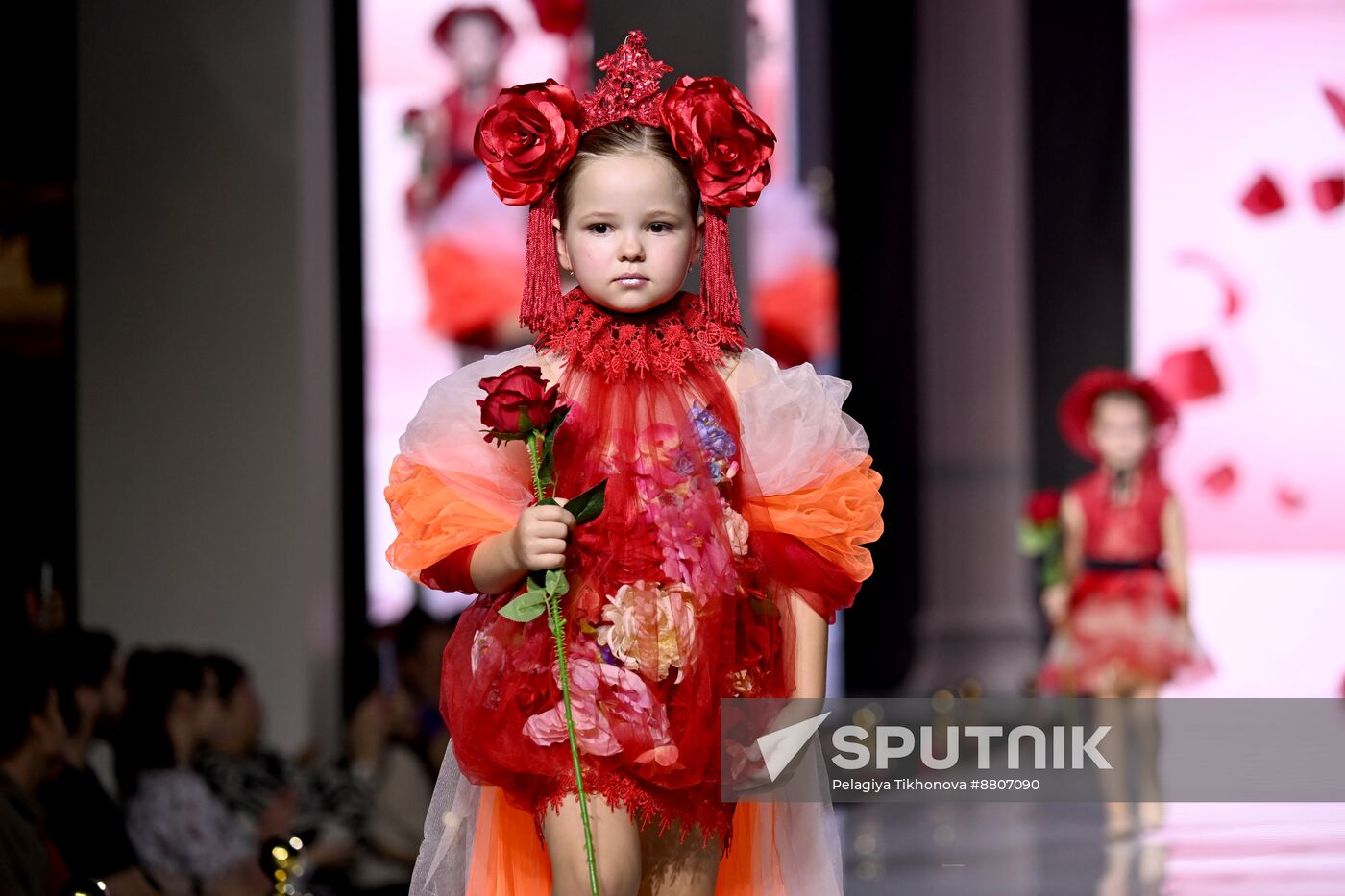 Russia Estet Fashion Week