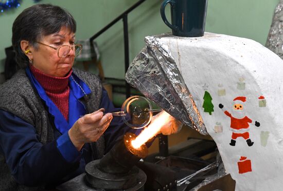 Russia New Year Season Preparations