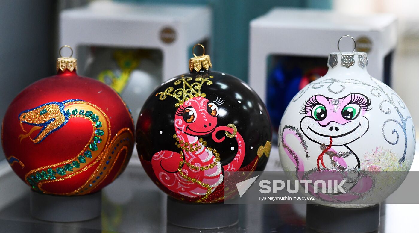 Russia New Year Season Preparations
