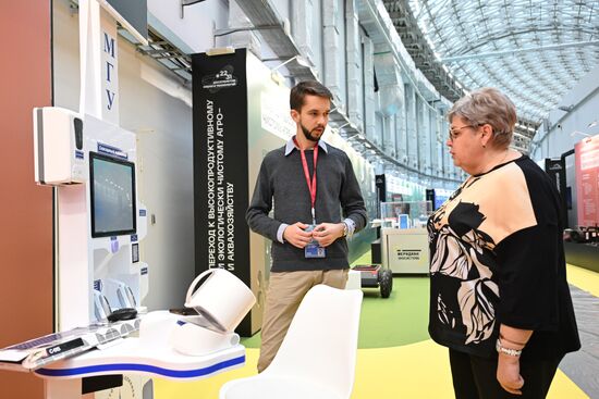 Preparing for the 4th Congress of Young Scientists 2024. Location: Russia, Federal territory 'Sirius'. Author: Maksim Bogodvid. Preparing for 4th Congress of Young Scientists 2024