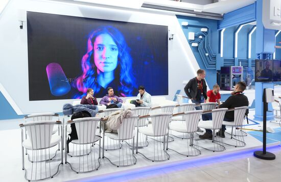Preparing for the 4th Congress of Young Scientists 2024. Location: Russia, Federal territory 'Sirius'. Author: Ekaterina Chesnokova. Preparing for 4th Congress of Young Scientists 2024