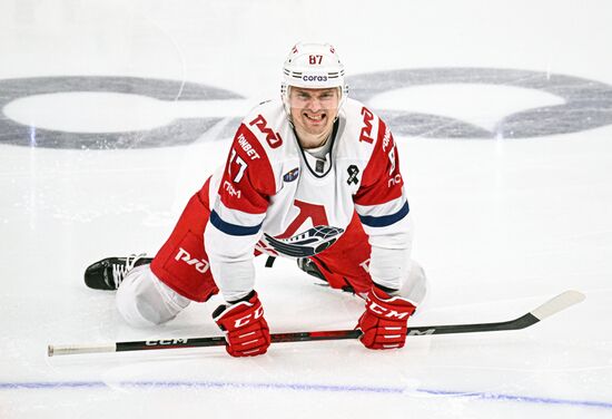 Russia Ice Hockey Kontinental League Dynamo - Lokomotiv