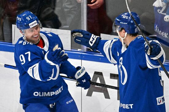 Russia Ice Hockey Kontinental League Dynamo - Lokomotiv