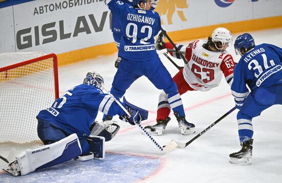 Russia Ice Hockey Kontinental League Dynamo - Lokomotiv