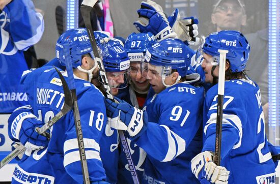 Russia Ice Hockey Kontinental League Dynamo - Lokomotiv