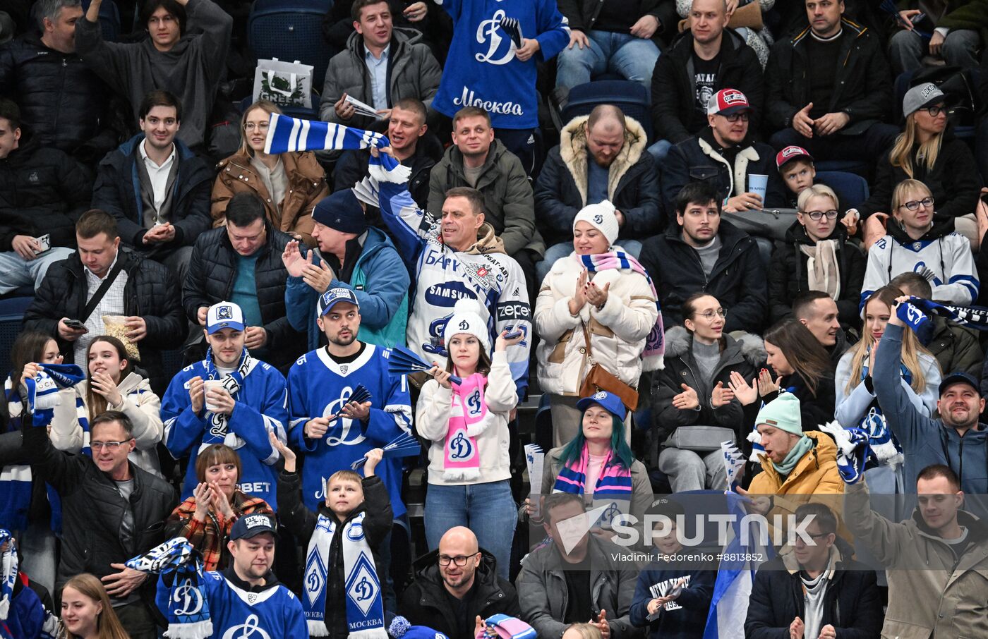 Russia Ice Hockey Kontinental League Dynamo - Lokomotiv