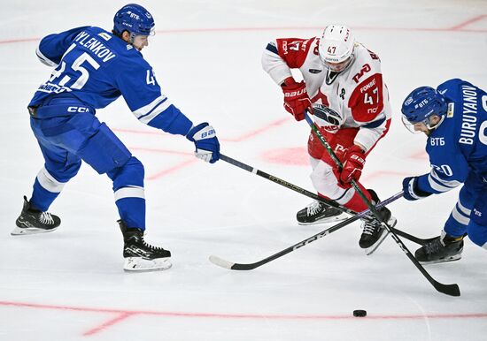 Russia Ice Hockey Kontinental League Dynamo - Lokomotiv