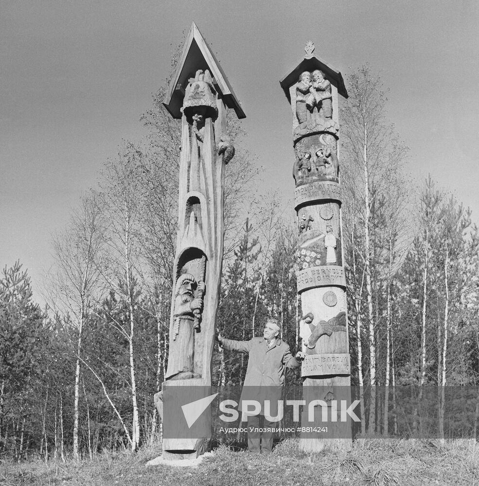 Woodcarver Hipolitas Uzkurnis