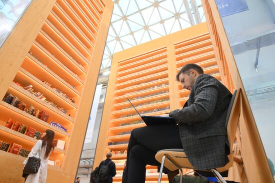 The 4th Young Scientists Congress. Location: Russia, Federal territory 'Sirius'. Author: Grigory Sysoev. 4th Young Scientists Congress