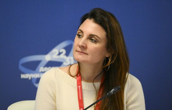 4th Young Scientists Congress. Intellectual Property: Where Science and Industry Meet
