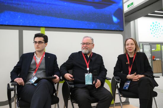 4th Young Scientists Congress. Interuniversity Teams of Young Scientists Focused on Strategic Planning for Russia: A Reality Or Dream?