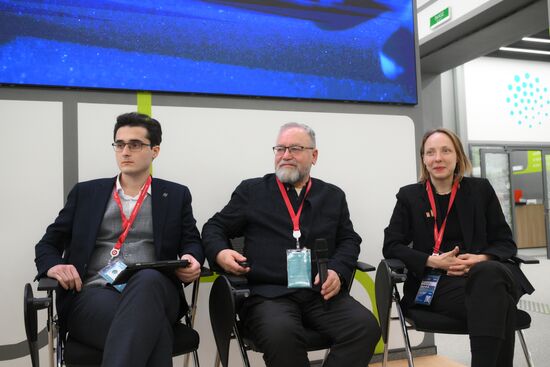 4th Young Scientists Congress. Interuniversity Teams of Young Scientists Focused on Strategic Planning for Russia: A Reality Or Dream?