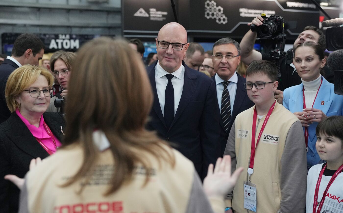 4th Young Scientists Congress. Deputy Prime Minister Dmitry Chernyshenko visits 4th Young Scientists Congress