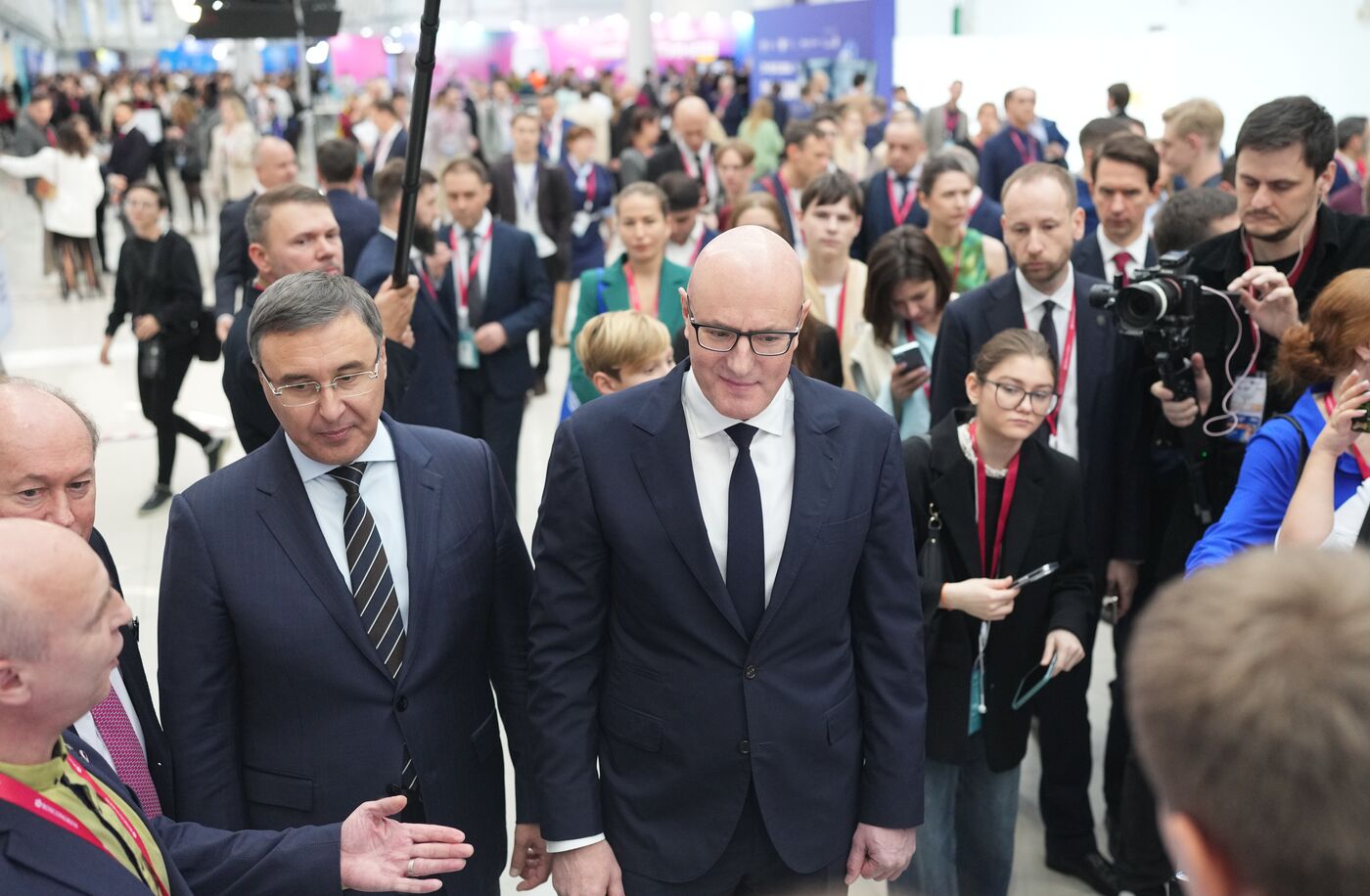 4th Young Scientists Congress. Deputy Prime Minister Dmitry Chernyshenko visits 4th Young Scientists Congress