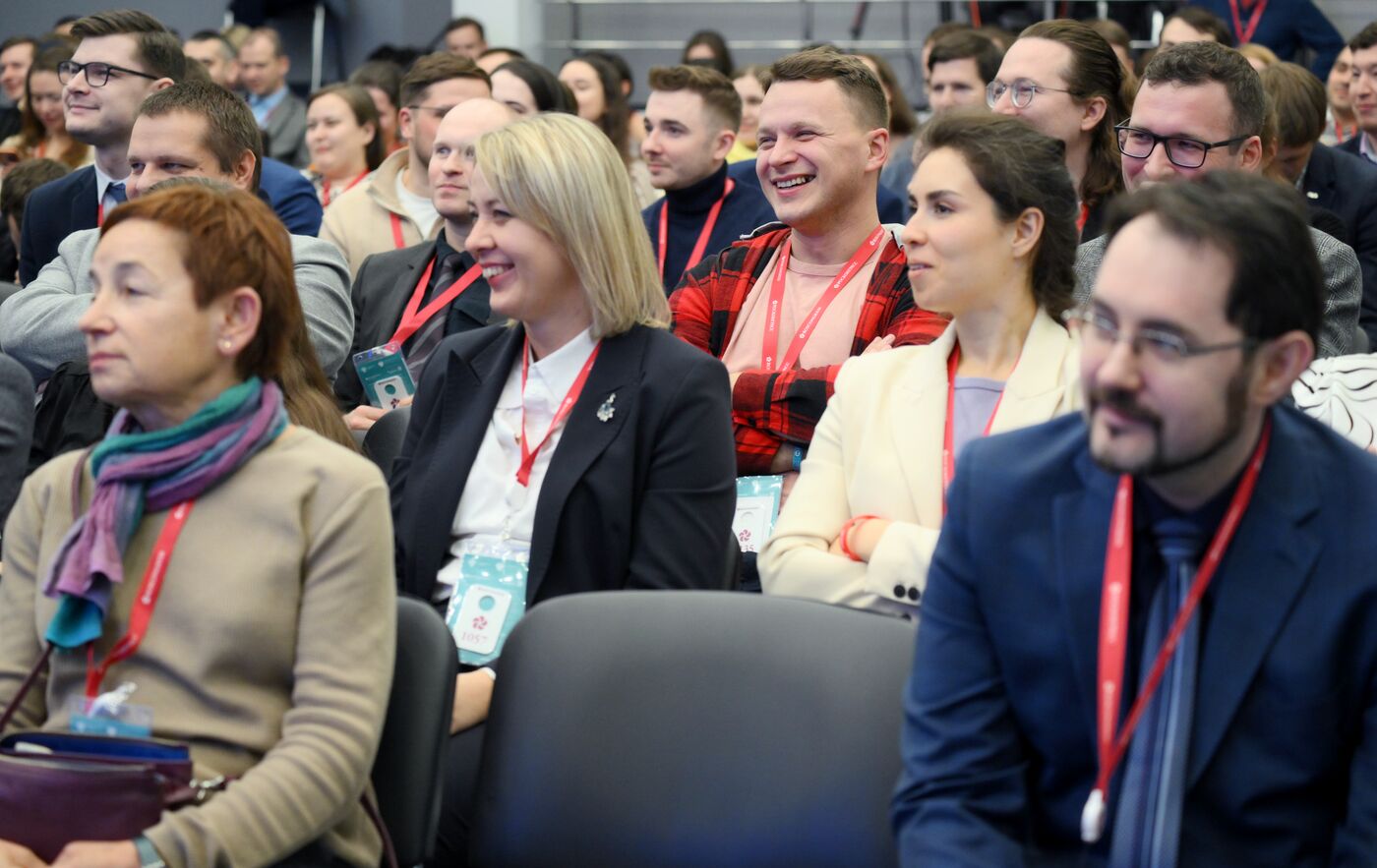 4th Young Scientists Congress. Scientific Communication: How Should Scientists Interact and Present Research Results To Society