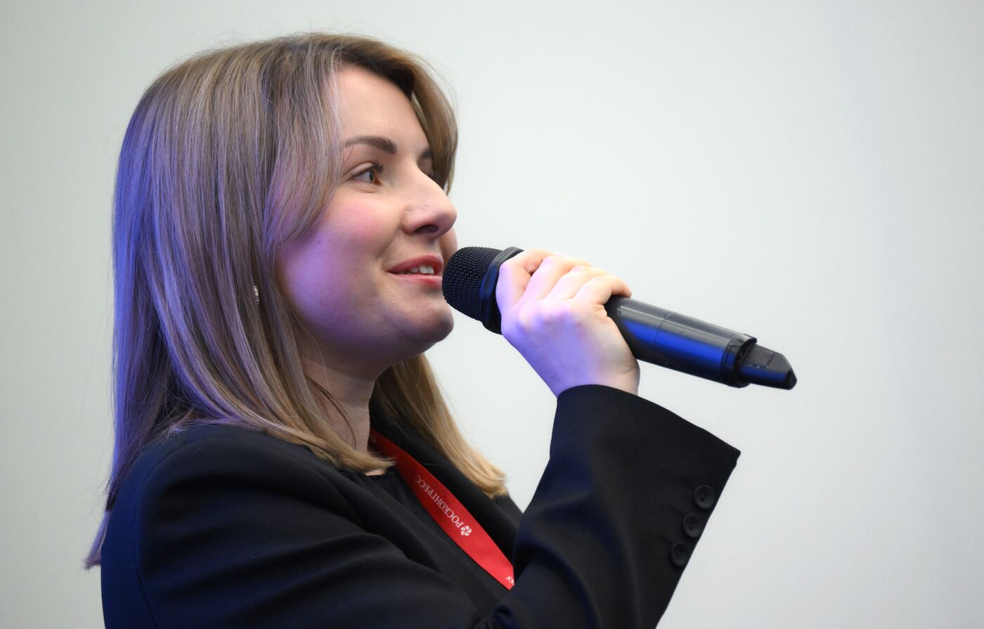 4th Young Scientists Congress. Scientific Communication: How Should Scientists Interact and Present Research Results To Society