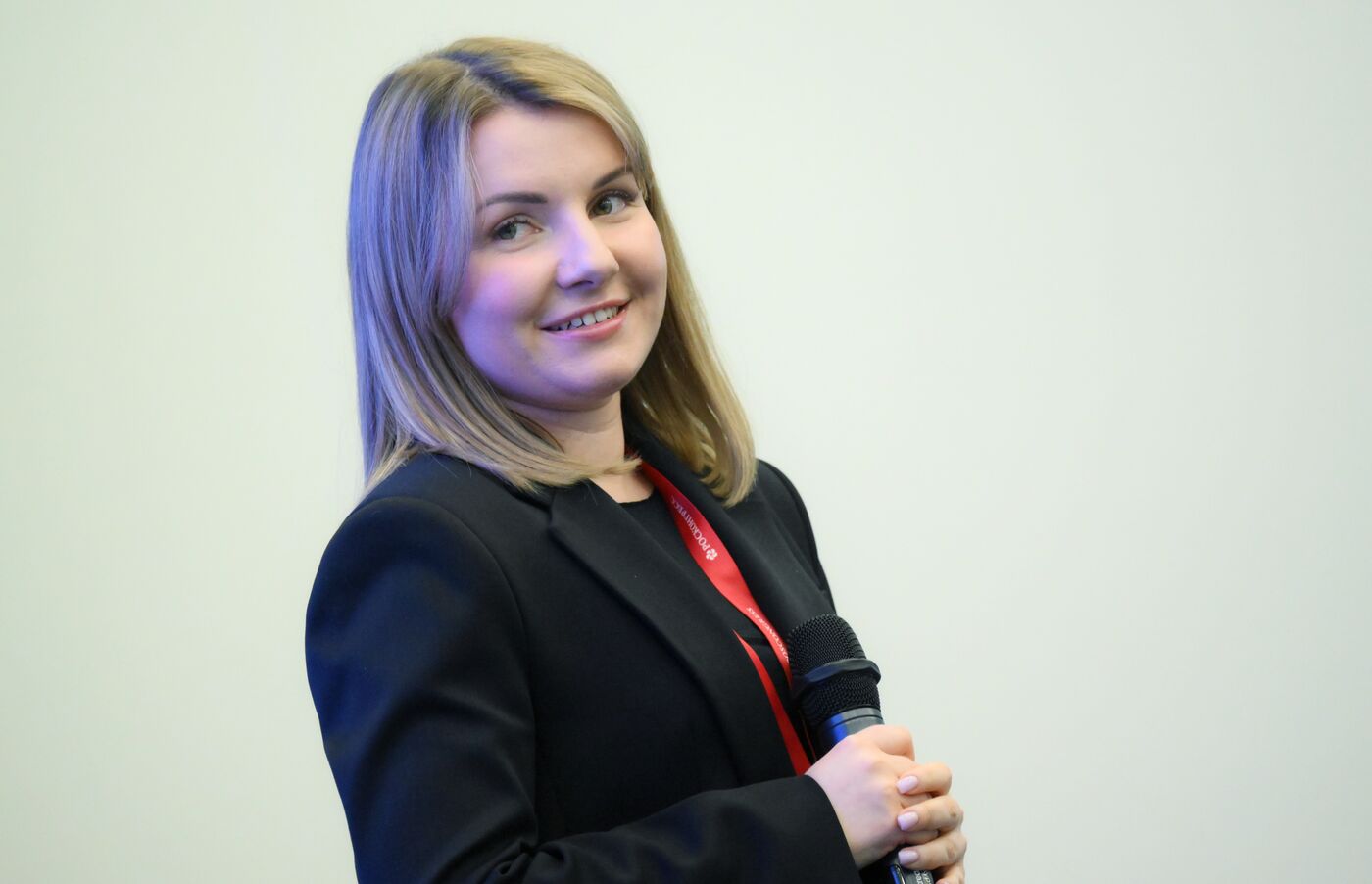 4th Young Scientists Congress. Scientific Communication: How Should Scientists Interact and Present Research Results To Society