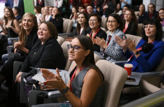 The 4th Young Scientists Congress. Karaoke battle. Location: Russia, Federal territory 'Sirius'. Author: Maksim Bogodvid. 4th Young Scientists Congress. Karaoke battle