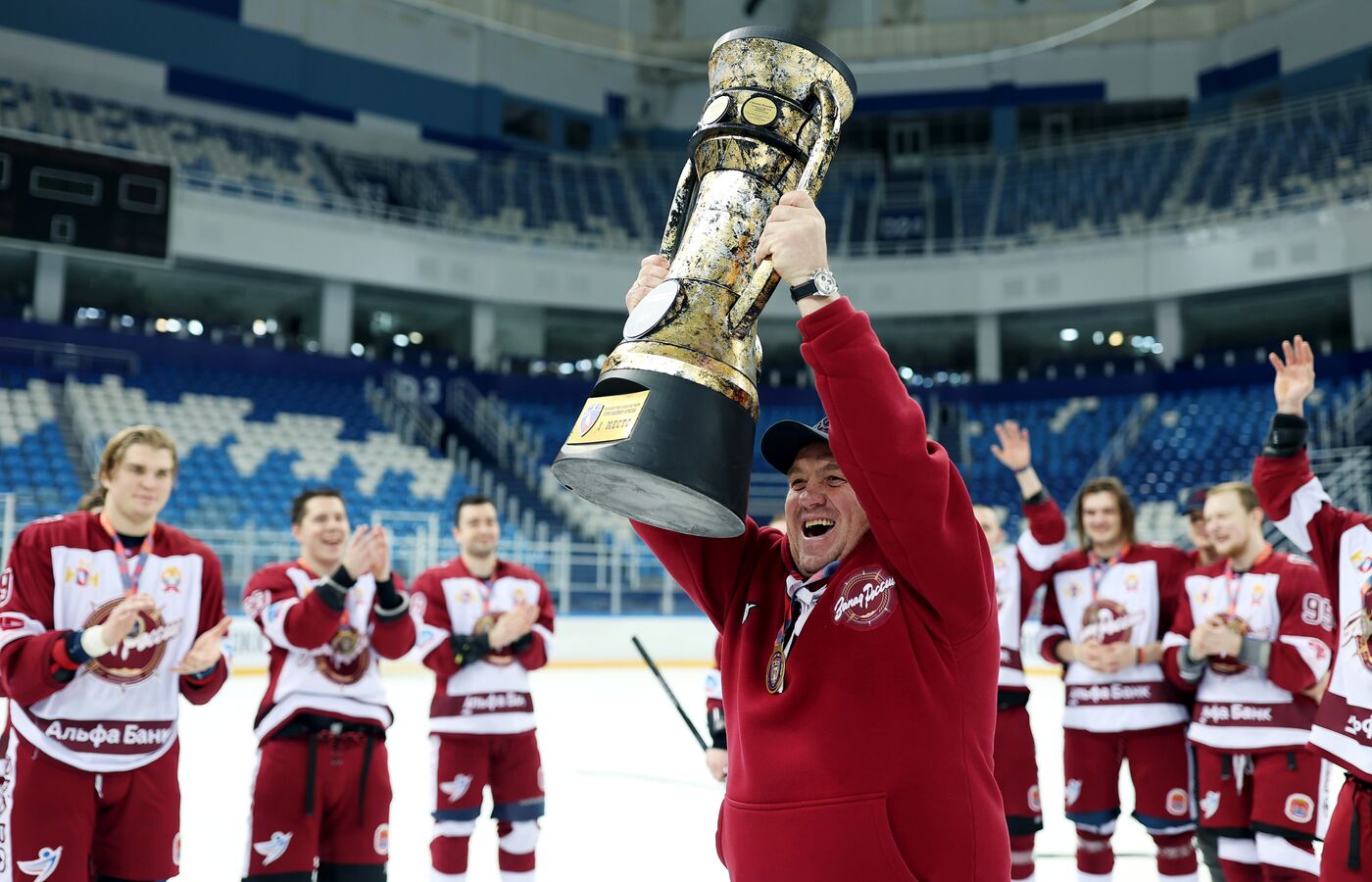 4th Young Scientists Congress. SHL Cup finals: Student ice hockey national competition