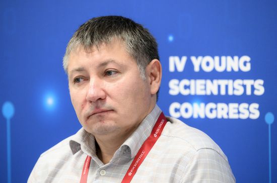 4th Young Scientists Congress. Scientific Playgrounds: From an Idea to Nationwide Construction