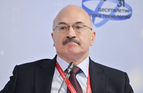 The 4th Young Scientists Congress. Fundamental Scientific Research: The Cornerstone of The Country's Competitiveness. Sergei Kabyshev, Chairman of the Committee of the State Duma of the Federal Assembly of the Russian Federation on Science and Higher Education. Location: Russia, Federal territory 'Sirius'. Author: Kristina Kormilitsyna. 4th Young Scientists Congress. Fundamental Scientific Research: The Cornerstone of The Country's Competitiveness