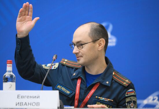 4th Young Scientists Congress. Big Data and Prospects for Using It to Predict Emergency Situations
Yevgeny Ivanov, Head of the Research for Civil Defense and Emergency Situations, Mikhailik Academy of Civil Defense, EMERCOM Russia Location: Russia, Federal territory 'Sirius'. Author: Maksim Bogodvid. 4th Young Scientists Congress. Big Data and Prospects for Using It to Predict Emergency Situations
