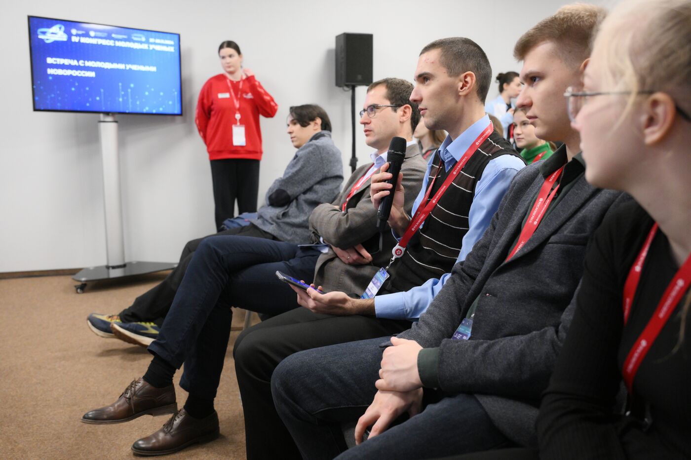 4th Young Scientists Congress. Meeting with young scientists from Novorossiya