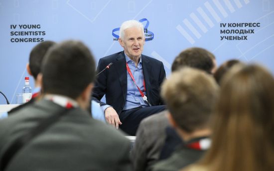 4th Young Scientists Congress. Meeting with young scientists from Novorossiya