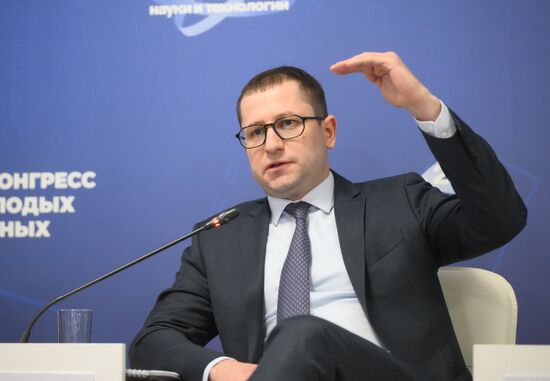 4th Young Scientists Congress. Money And Studies: How to Fund Your Research Project and Tap Into Existing Support Systems For R&D