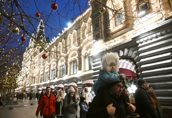 Russia New Year Season Preparations