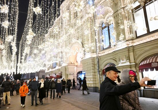 Russia New Year Season Preparations