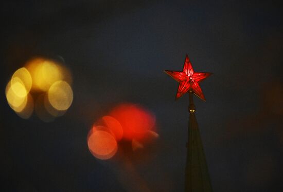 Russia New Year Season Preparations