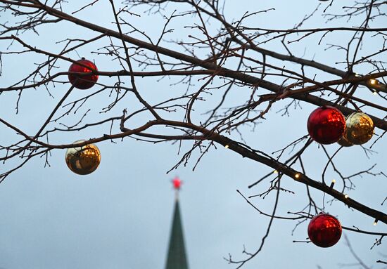 Russia New Year Season Preparations