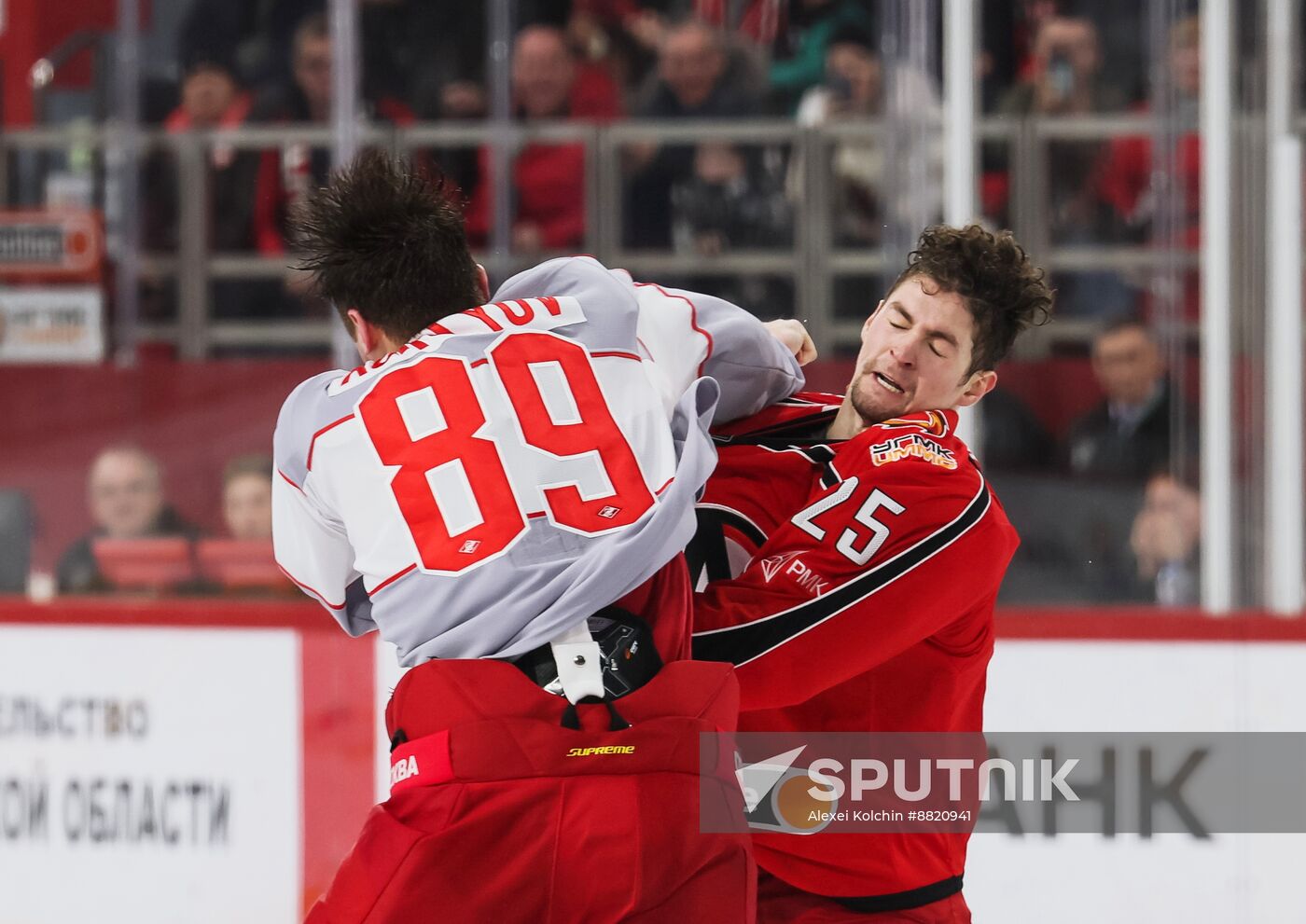 Russia Ice Hockey Kontinental League Avtomobilist - Spartak