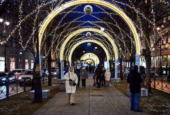 Russia New Year Season Preparations