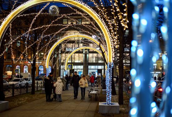 Russia New Year Season Preparations