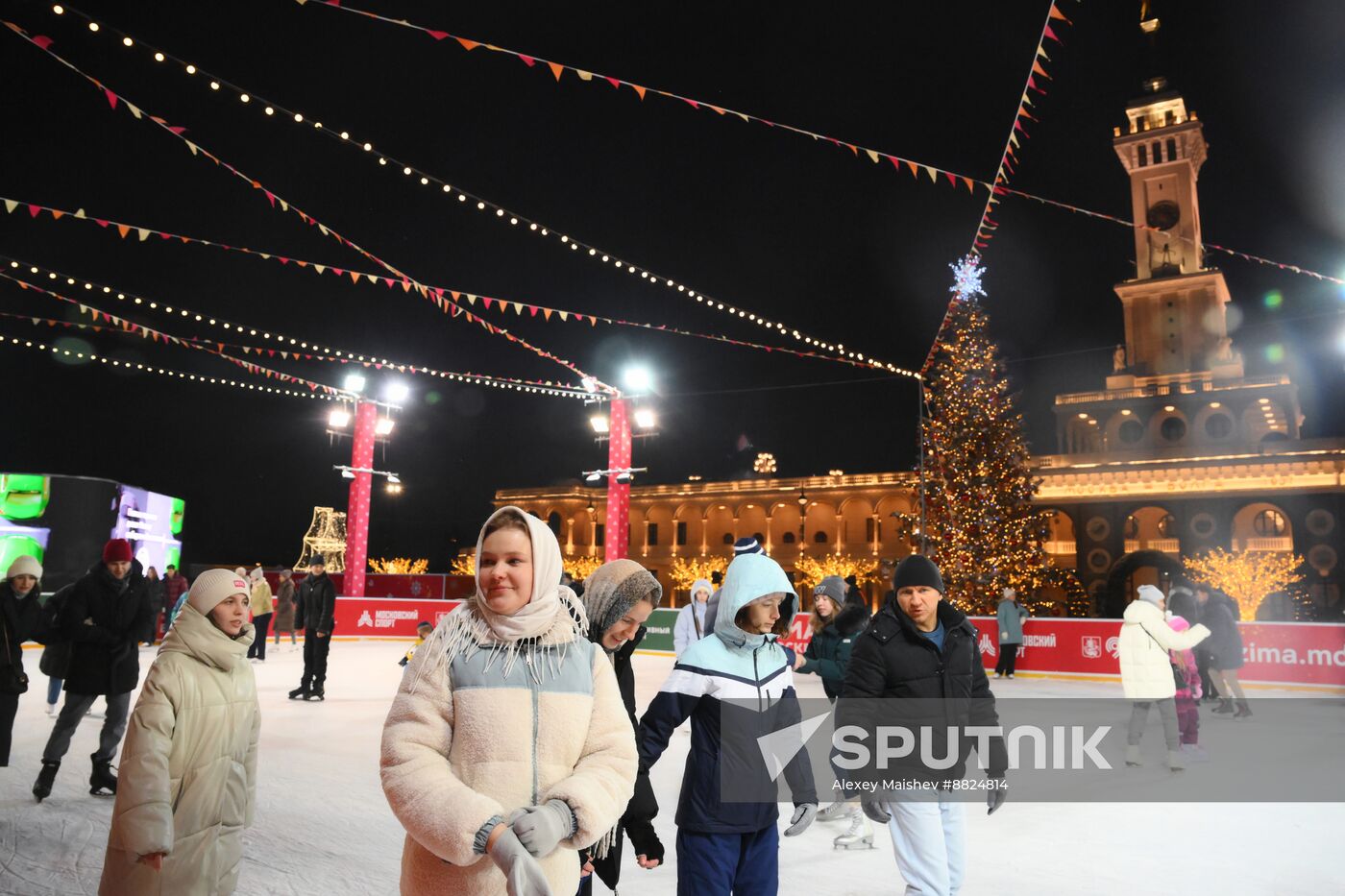 Russia New Year Season Preparations