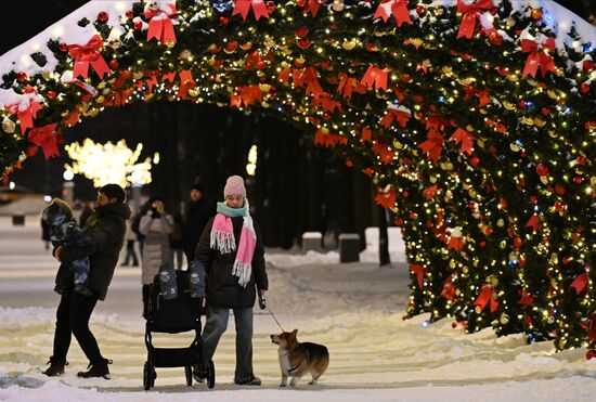 Russia New Year Season Preparations