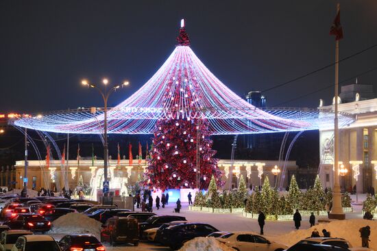 Russia New Year Season Preparations