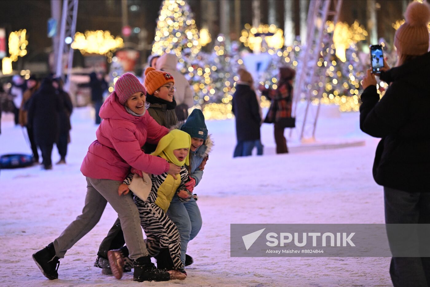 Russia New Year Season Preparations