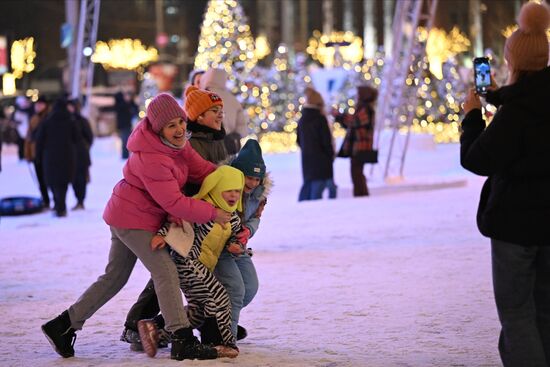 Russia New Year Season Preparations