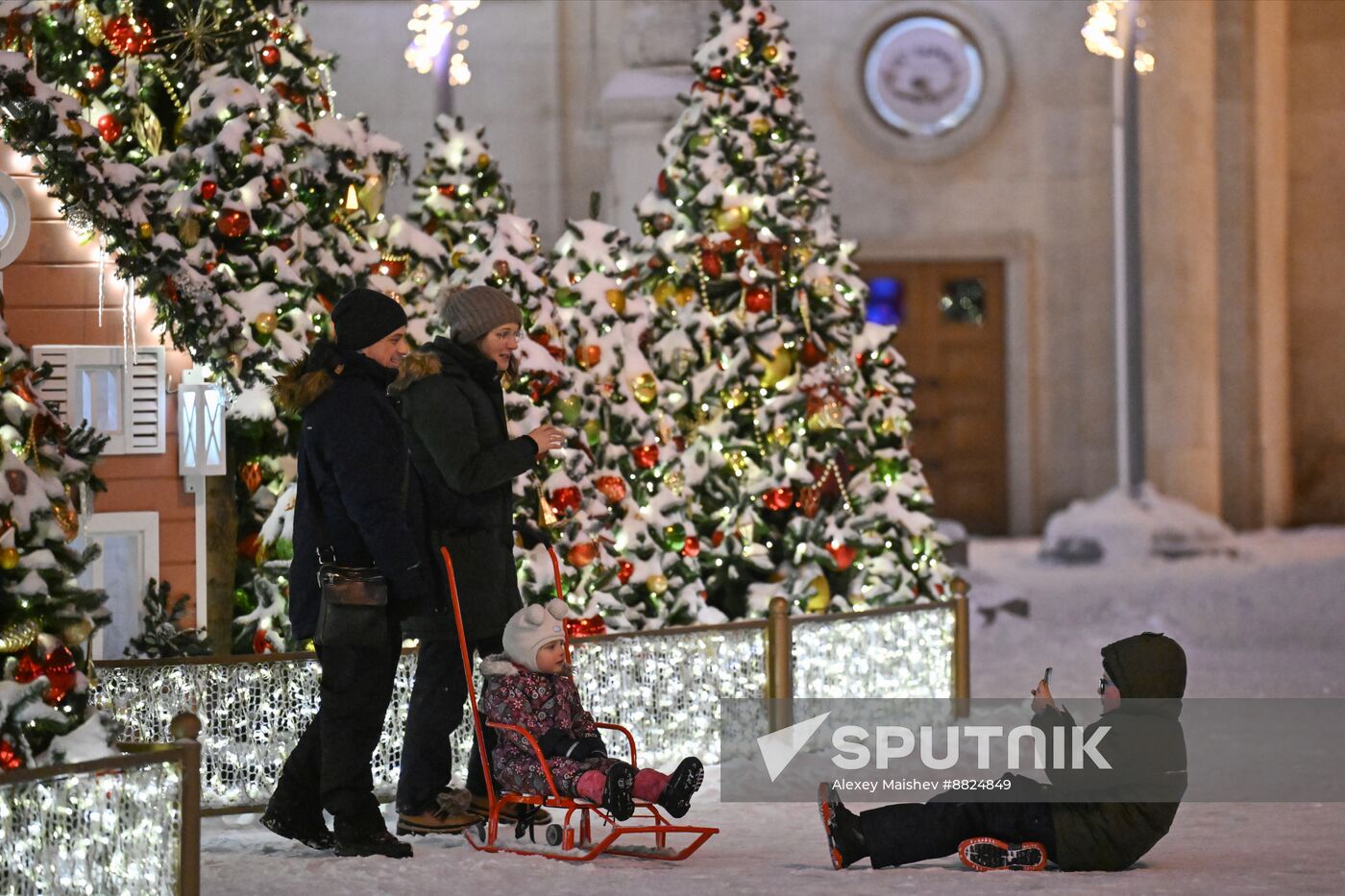 Russia New Year Season Preparations