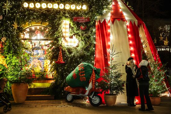 Russia New Year Season Preparations