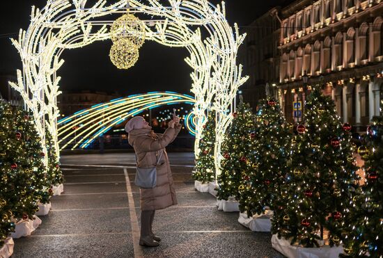 Russia Light Garden