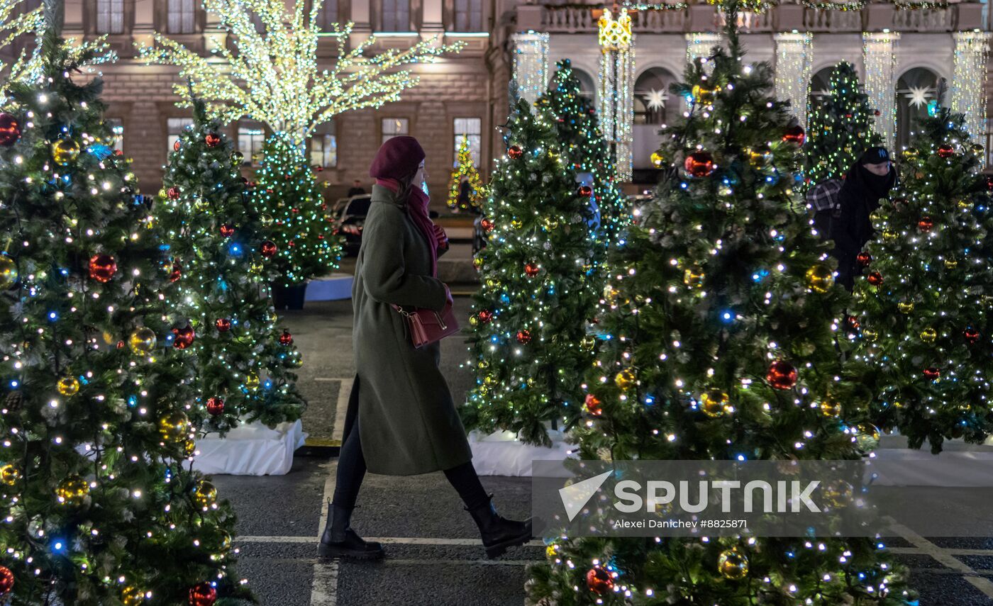 Russia Light Garden